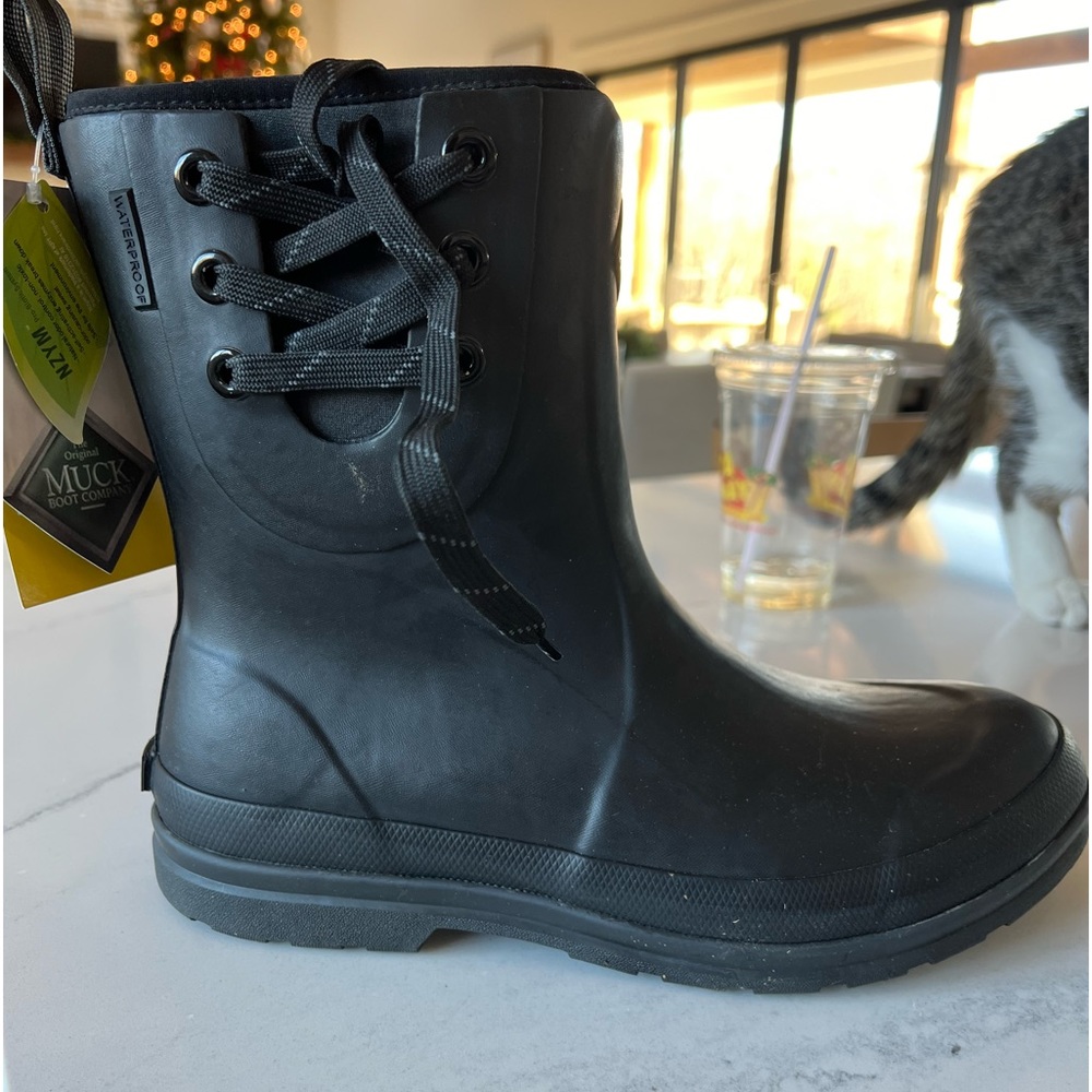The original muck boot company Pull on Mid boot